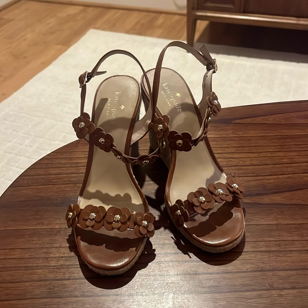 Kate Spade Flower Wedges 🌼